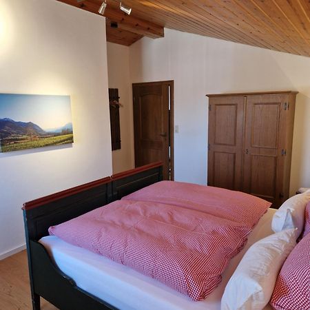 Appartamento Chalet Chiemgau 90 Qm 3 Zimmer Balkon Übersee Esterno foto