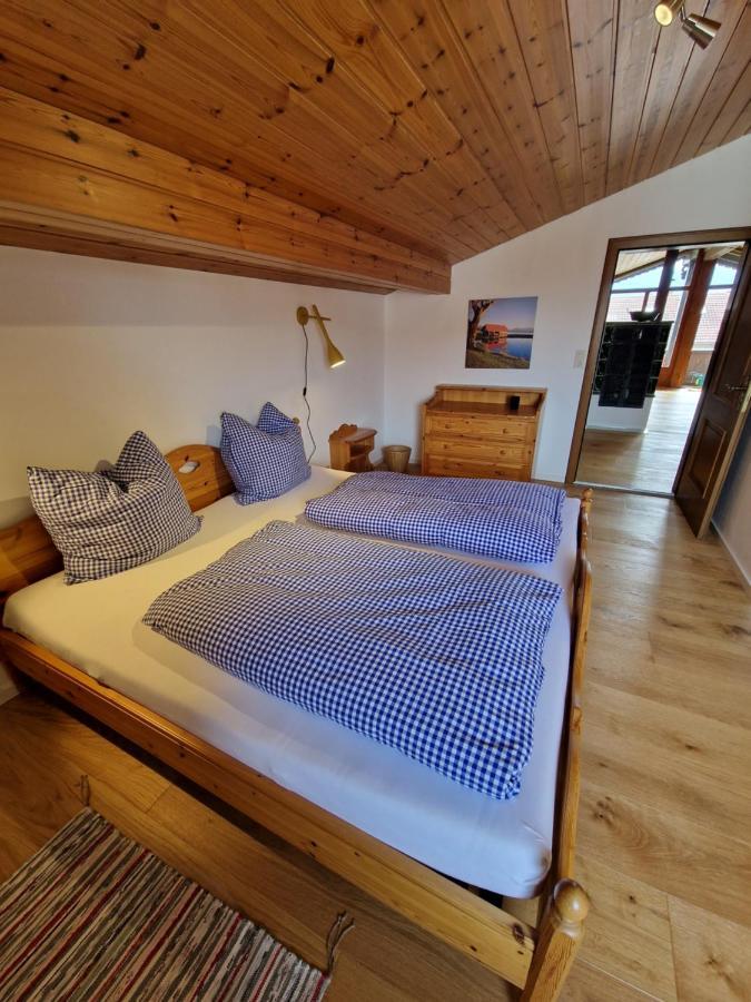 Appartamento Chalet Chiemgau 90 Qm 3 Zimmer Balkon Übersee Esterno foto